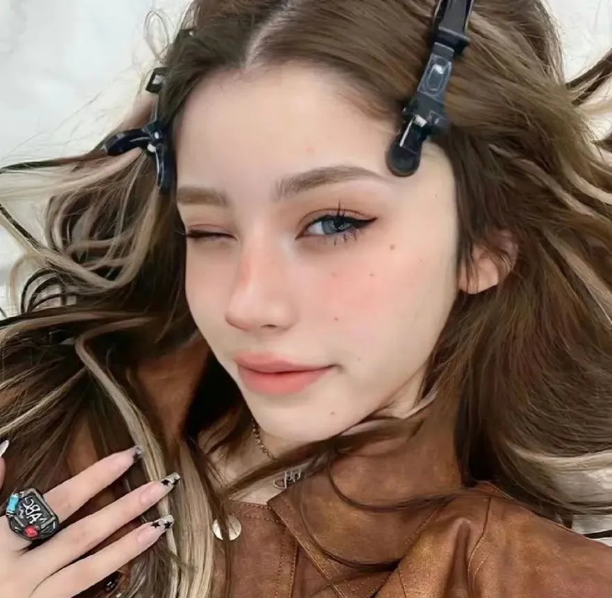 厄舍府的崩塌 高清封面